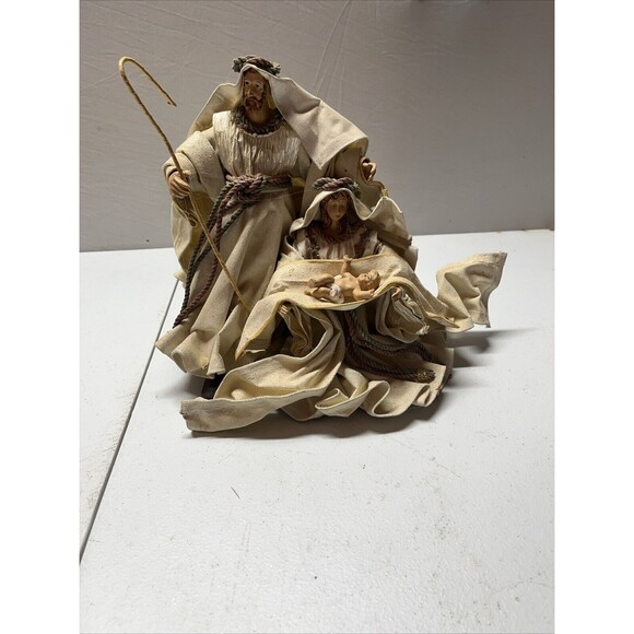 Nativity Set Mary Joseph And Jesus  From The Philippines  14" - Picture 1 of 6